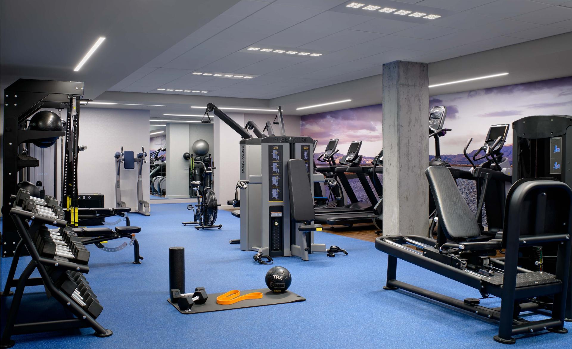 GLOWFIT 健身 终极健身中心